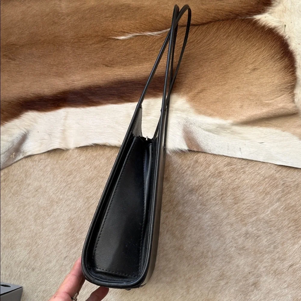 Gucci vintage Elegant Black Handbag I think Tom Ford Era but not sure